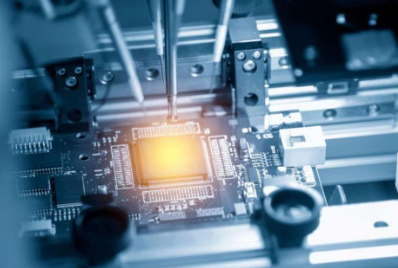 What is the relationship between optical modules and chips? | Weyland
