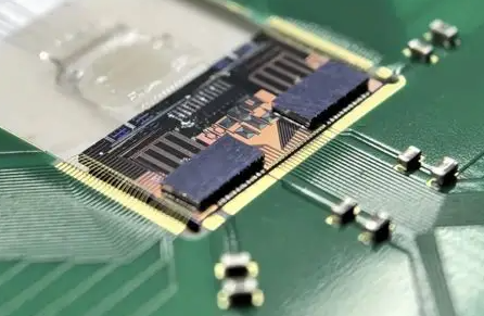 Optical module operational amplifier chip | Weyland