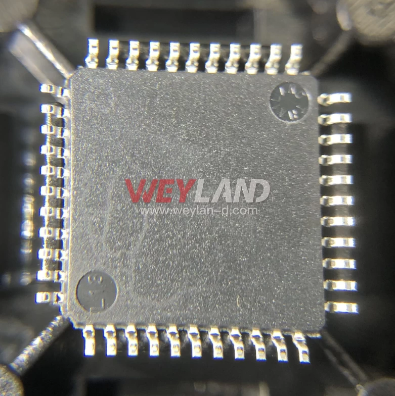 Microchip PIC16F1939-I/PT Picture two