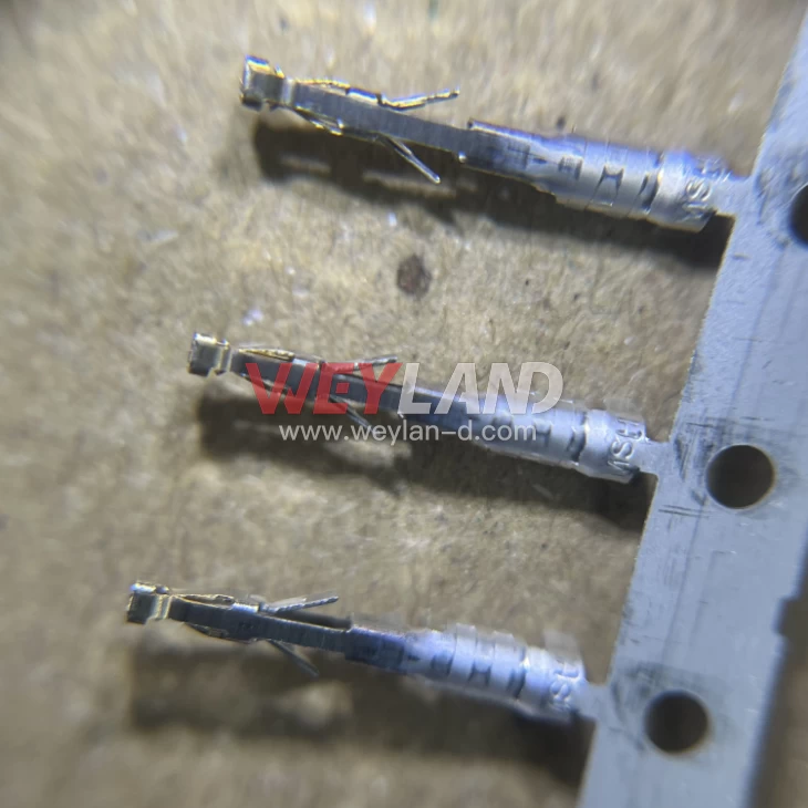 Molex 46235-0003 Picture two