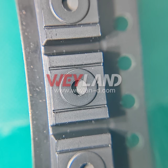 ST VN750PSTR-E Picture two