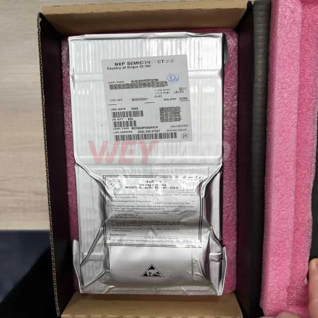 NXP Semiconductors MC9S08PA60AVLH Picture two