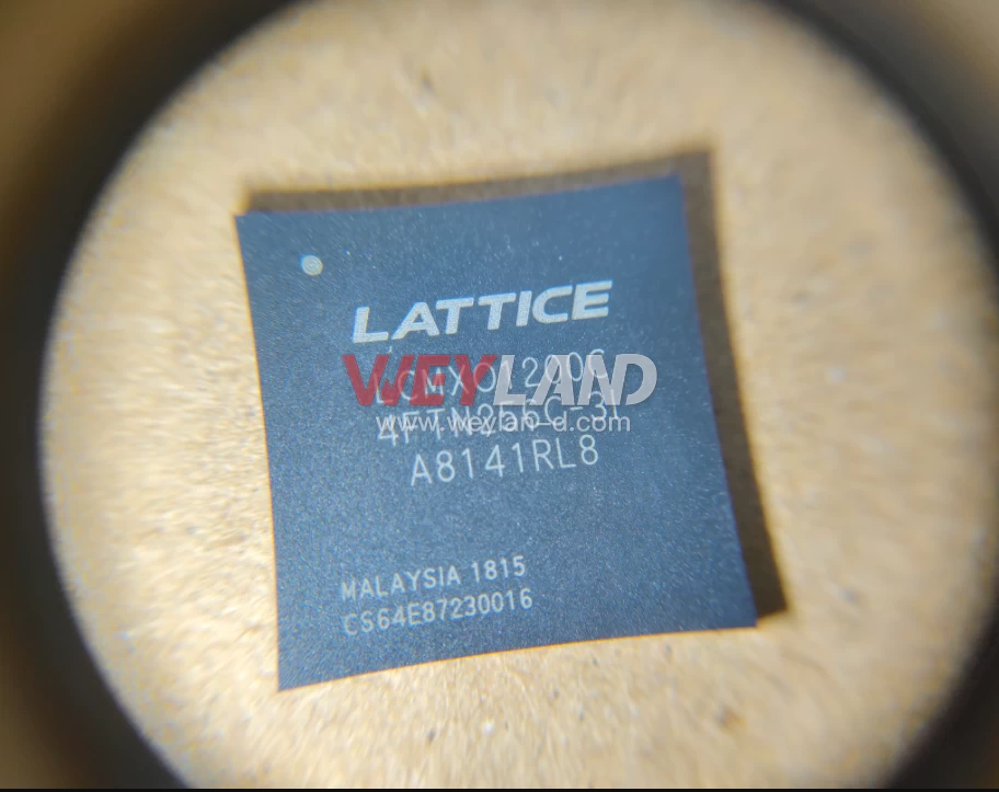 Lattice Semiconductor LCMXO1200C-4FTN256C