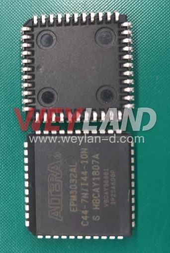 EPM3032ALI44-10N