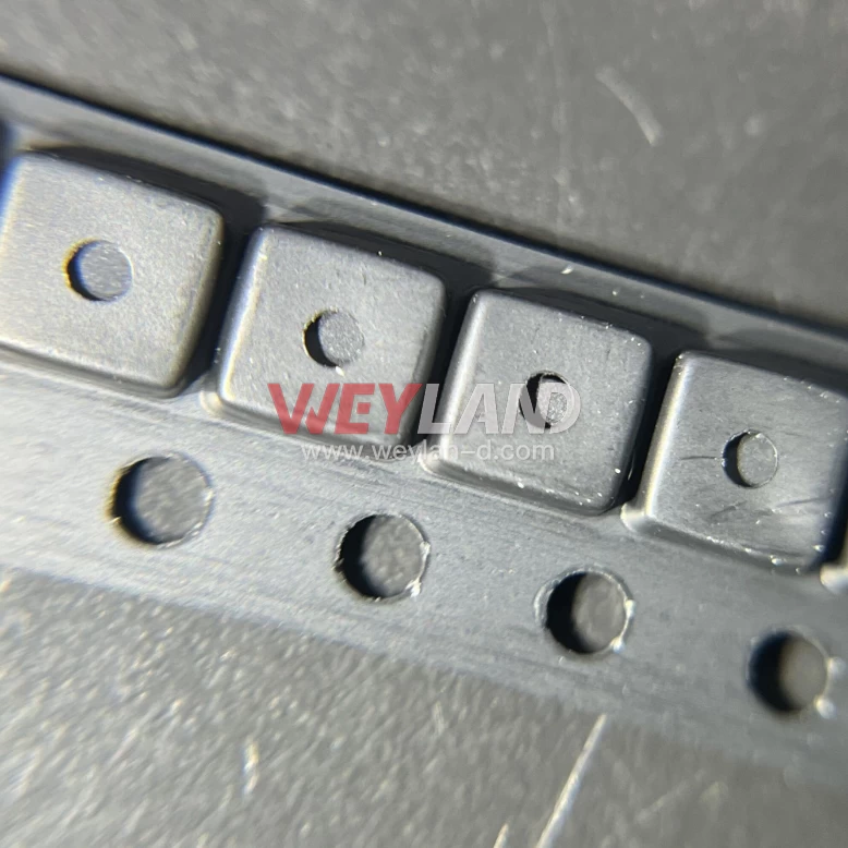 Texas Instruments REF3240AIDBVR Picture three