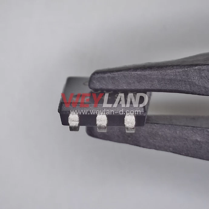 Analog Devices DS2432P+T&R Picture three