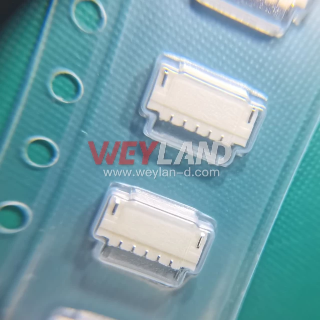 JST SM05B-SURS-TF(LF)(SN) Picture two