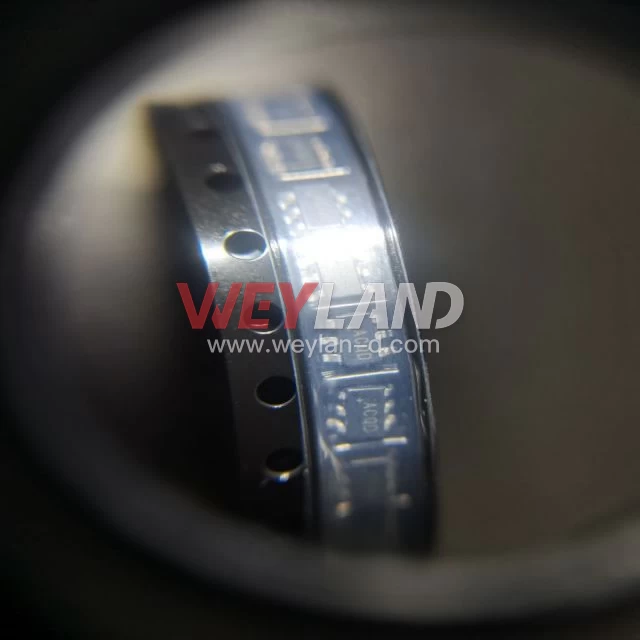 Analog Devices MAX6071AAUT25+T