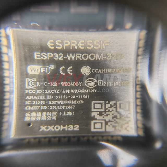 ESP32-WROOM-32D