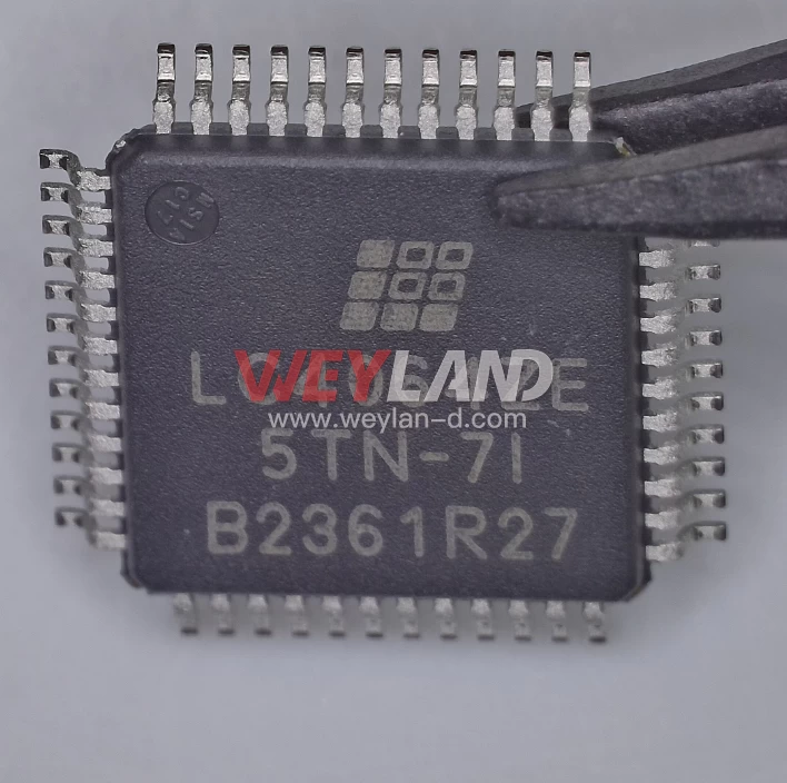 Lattice Semiconductor LC4064ZE-7TN48I Picture two