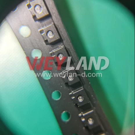 Analog Devices MAX6034AEXR33+T Picture two