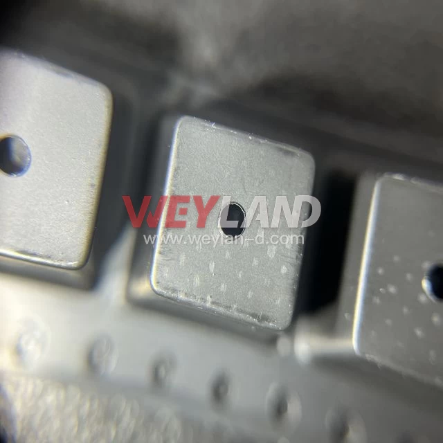 Coilcraft XAL7070-472MEC Picture three