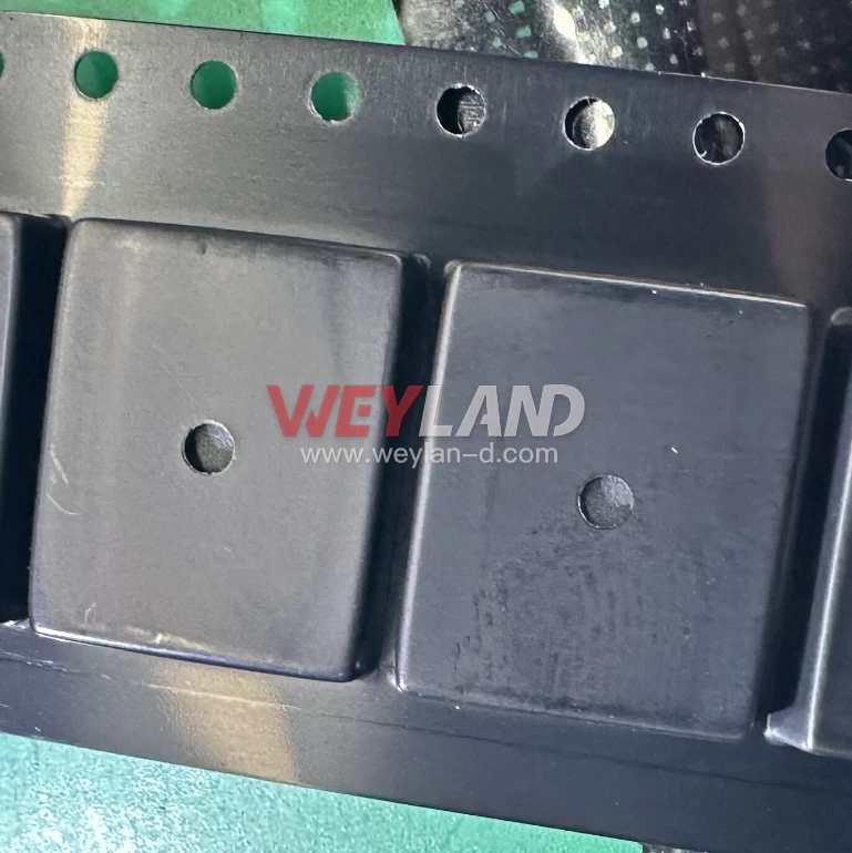 Analog Devices ADM2582EBRWZ-REEL7 Picture three