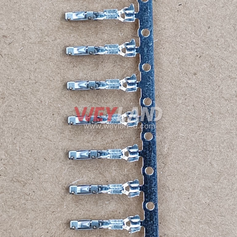 TE Connectivity 5-965906-1