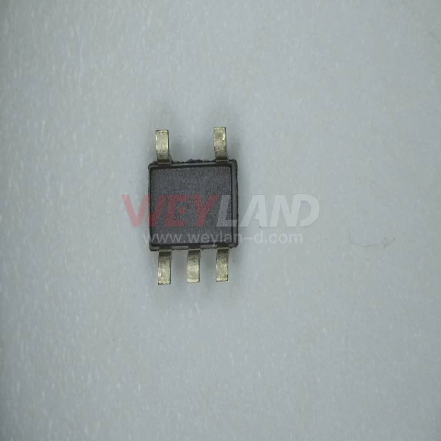 Microchip MCP1802T-3302I/OT Picture three