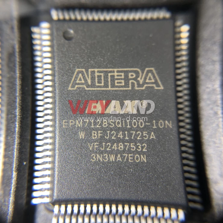 Altera EPM7128SQI100-10N Picture two