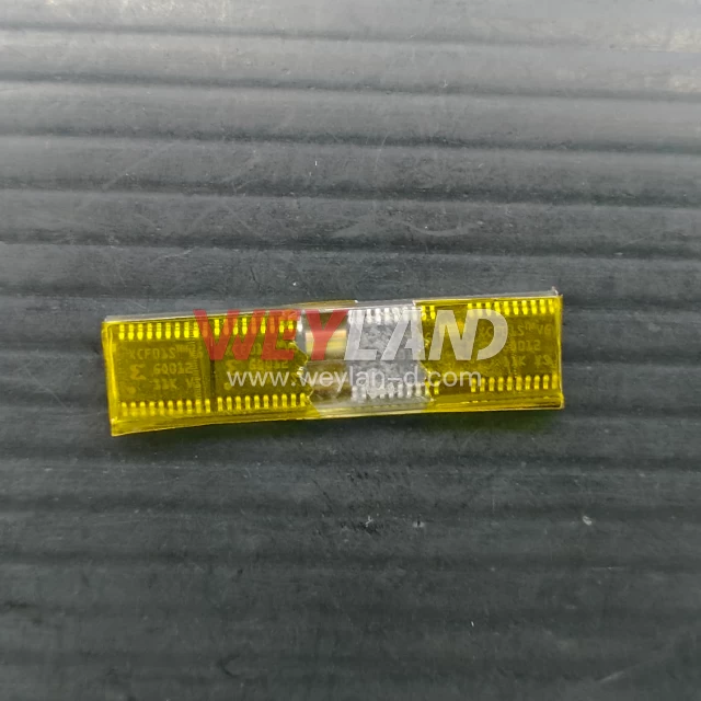 Xilinx XCF01SVOG20C Picture three