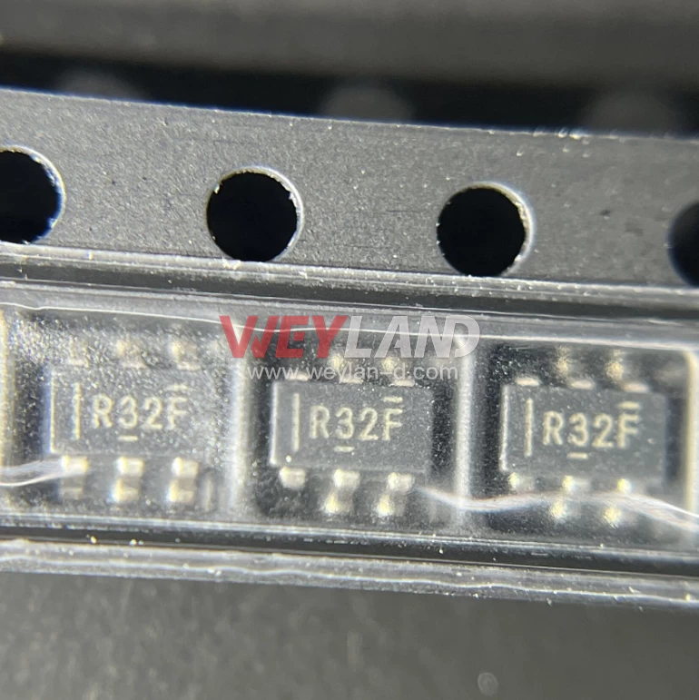 Texas Instruments REF3240AIDBVR Picture two